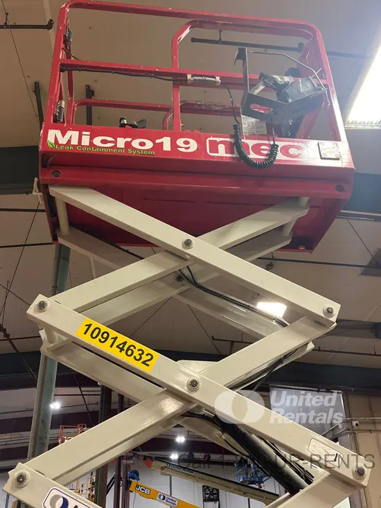 2019 MEC MICRO 19 Scissor Lift