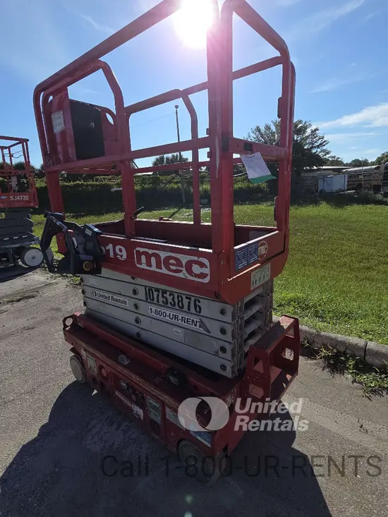 2018 MEC MICRO 19 Scissor Lift
