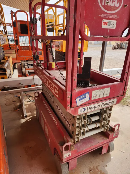 2018 MEC 1330SE Scissor Lift