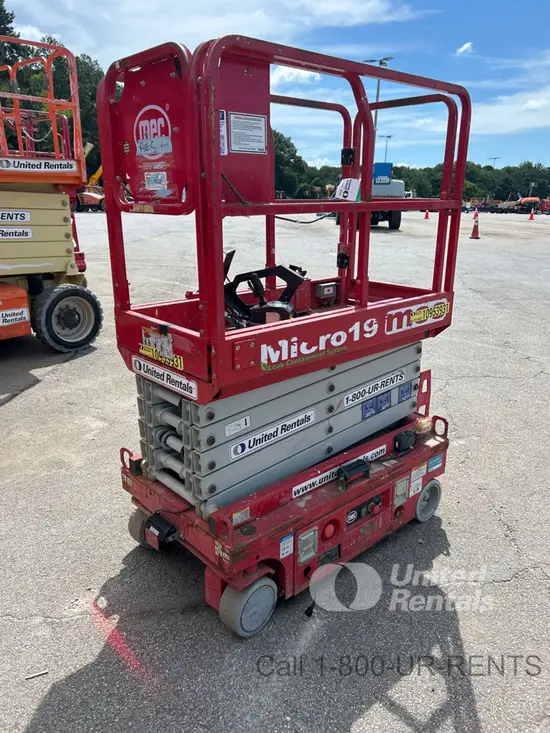 2019 MEC MICRO 19 Scissor Lift