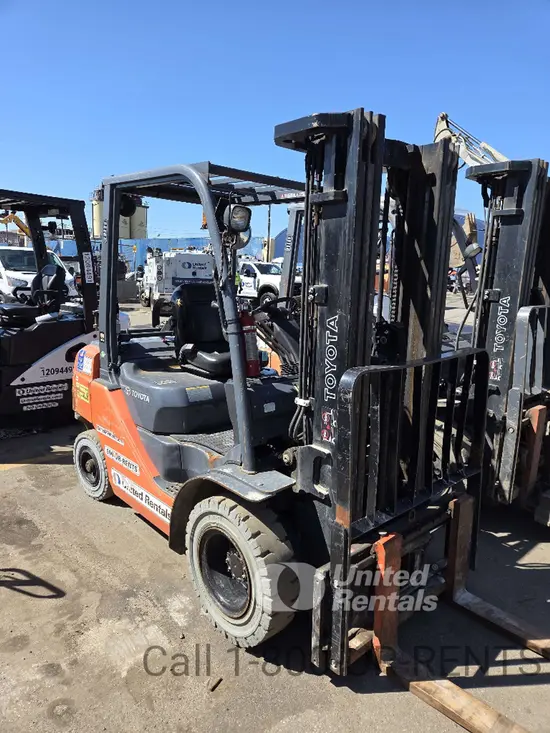 2019 Toyota 8FGU25 Warehouse Forklift