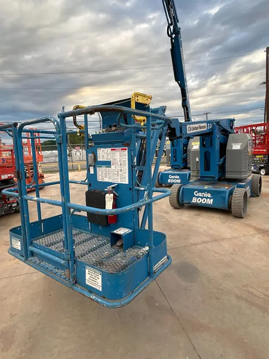 2018 Genie Z-34/22N Articulating Boom Lift