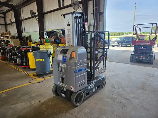 2018 JLG 20MVL Self-Propelled One-Person Lift