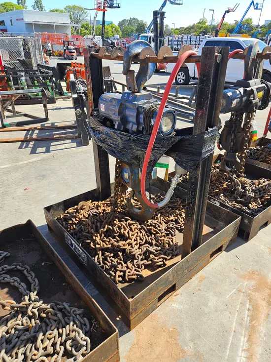 2013 JD NEUHAUS PROFI 16TI Hoist