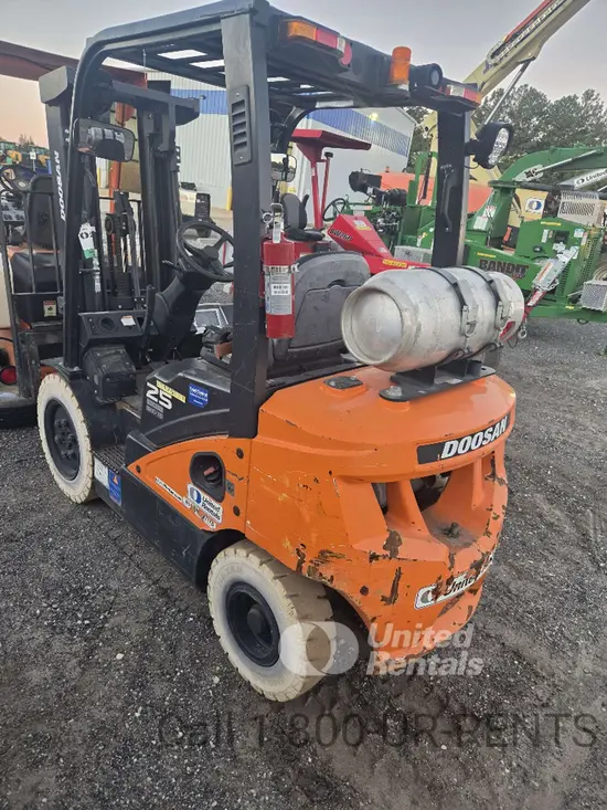 2021 Doosan G25N-7DF Warehouse Forklift