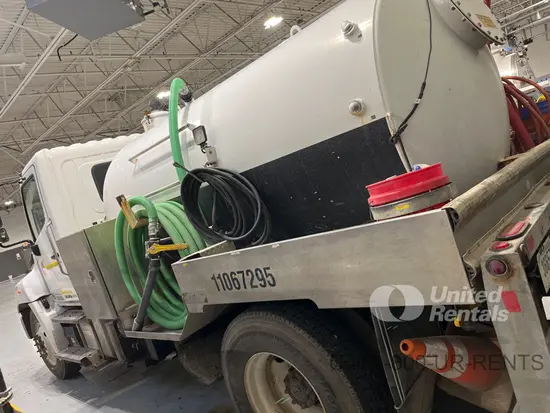 2020 HINO 268DCD4X2