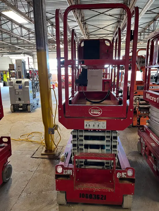 2018 MEC MICRO 19 Scissor Lift