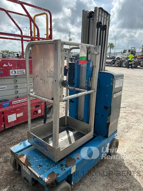 2017 Genie GR-20 Self-Propelled One-Person Lift