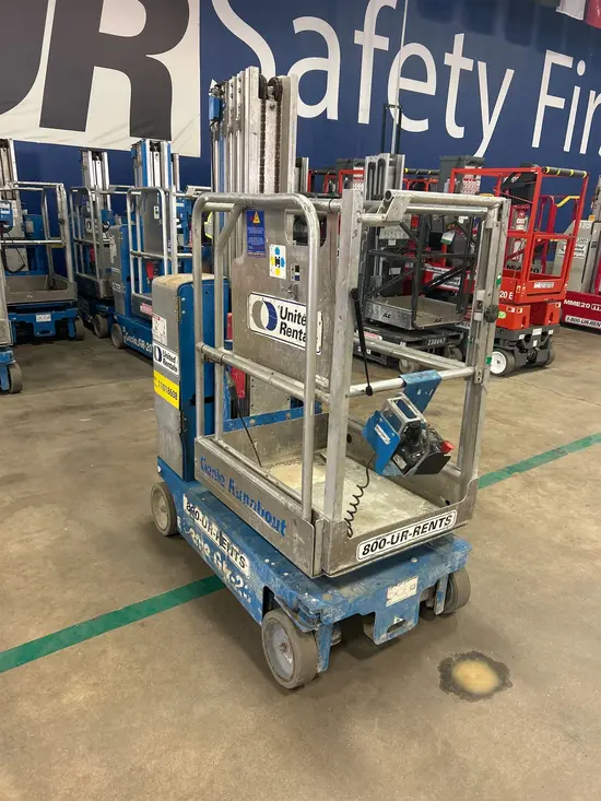 2019 Genie GR-20 Self-Propelled One-Person Lift