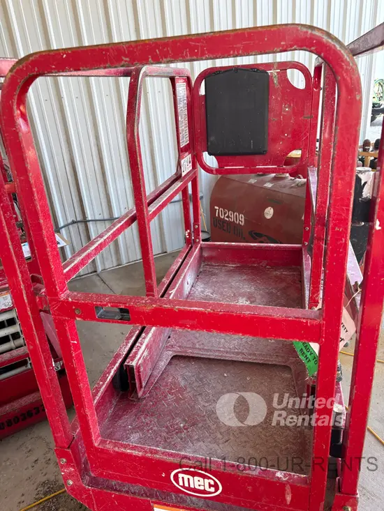 2018 MEC MICRO 19 Scissor Lift