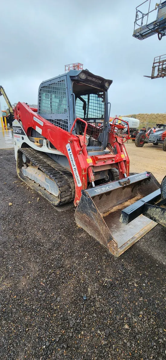 2021 Takeuchi TL12V2-CR Track Loader