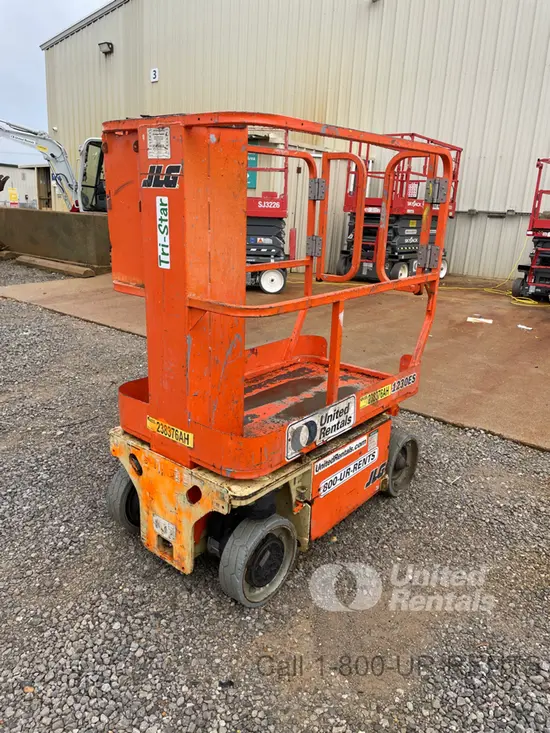 2019 JLG 1230ES Self-Propelled One-Person Lift