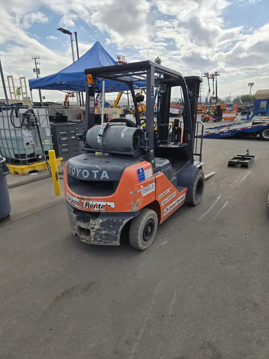 2019 Toyota 8FGU25 Warehouse Forklift