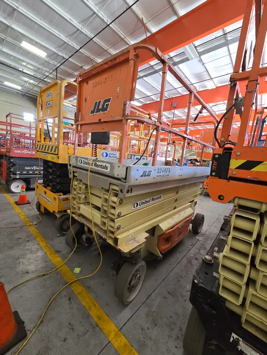 2015 JLG 3246ES Scissor Lift