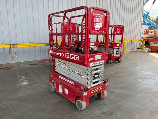 2018 MEC MICRO 19 Scissor Lift