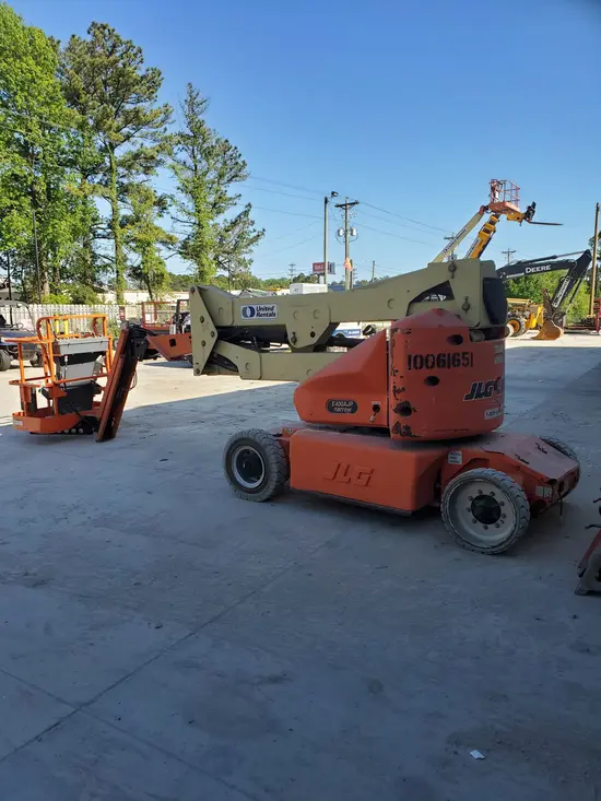 2012 JLG E400AJPN Articulating Boom Lift