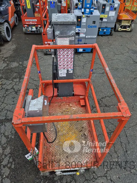 2015 Skyjack SJ12 Self-Propelled One-Person Lift