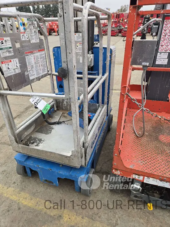 2016 Genie GR-20 Self-Propelled One-Person Lift