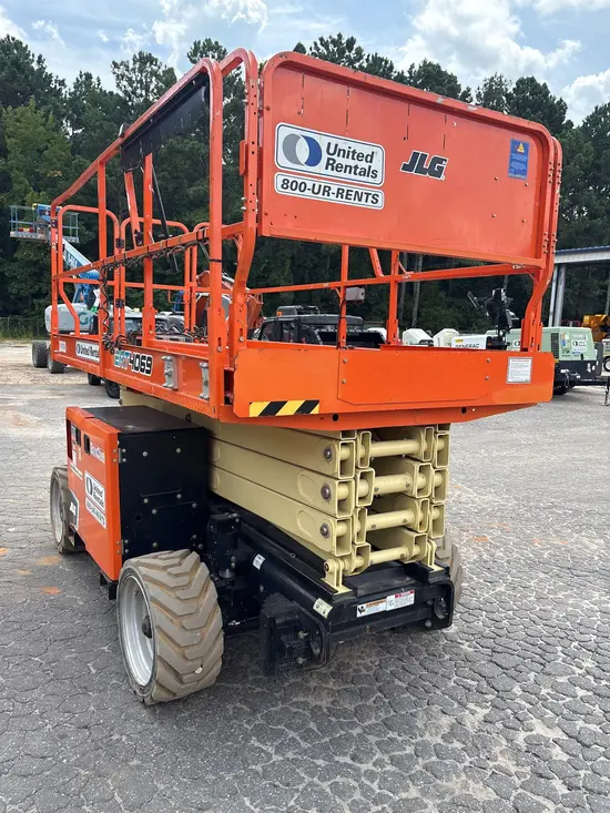 2021 JLG ERT4069 Scissor Lift