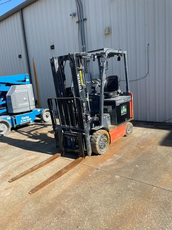 2018 Toyota 8FBCU25 Warehouse Forklift