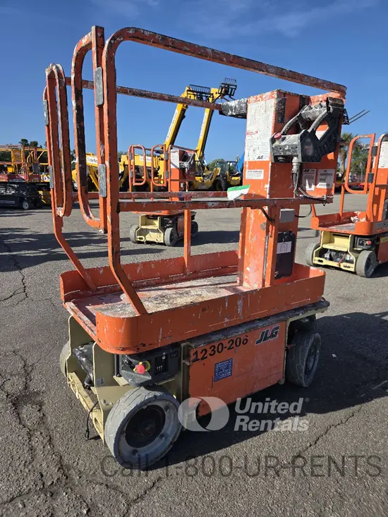 2017 JLG 1230ES Self-Propelled One-Person Lift