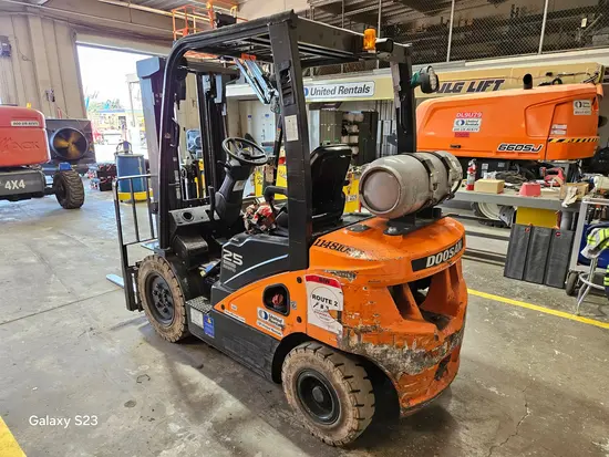 2022 Doosan G25P-7DF Warehouse Forklift