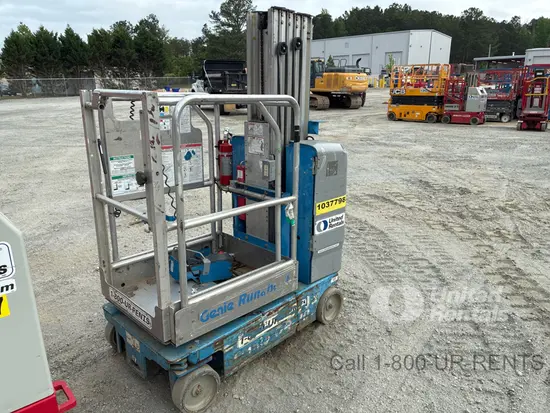 2015 Genie GR-20 Self-Propelled One-Person Lift