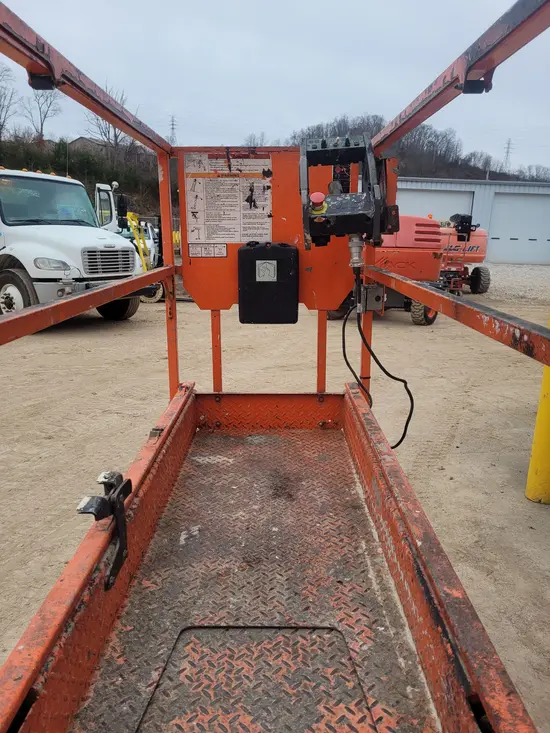 2017 JLG 1932R Scissor Lift