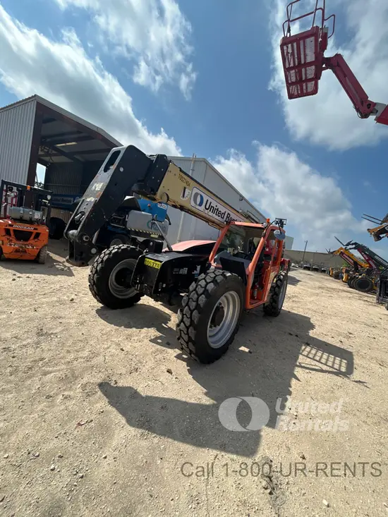 2016 JLG 642 Forklift