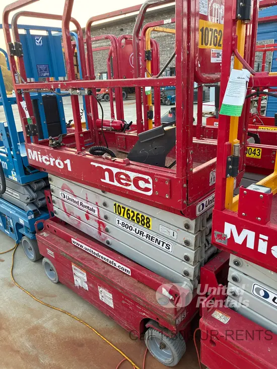 2018 MEC MICRO 19 Scissor Lift