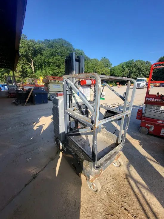 2017 JLG 20MVL Self-Propelled One-Person Lift