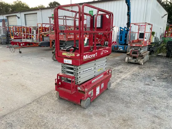 2019 MEC MICRO 19 Scissor Lift