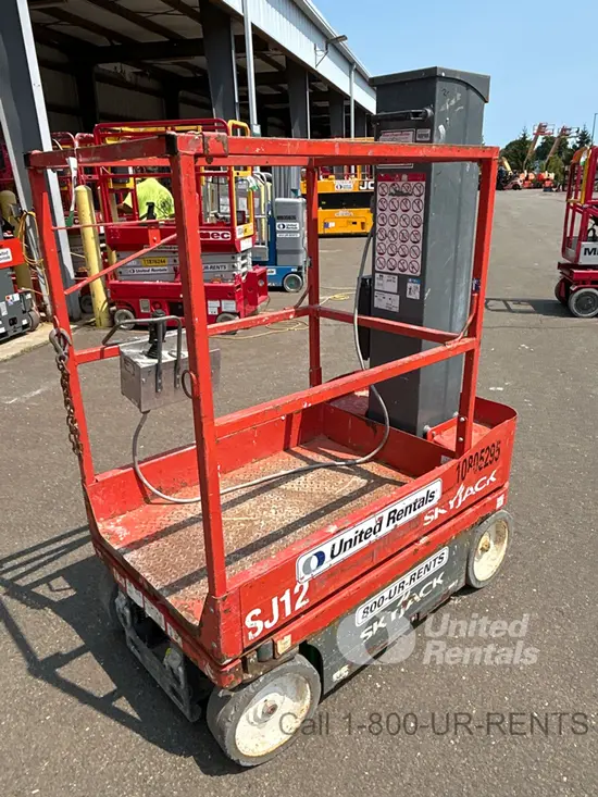2018 Skyjack SJ12 Self-Propelled One-Person Lift