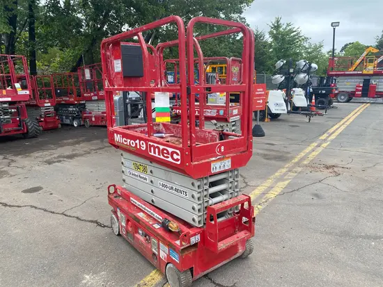 2019 MEC MICRO 19 Scissor Lift