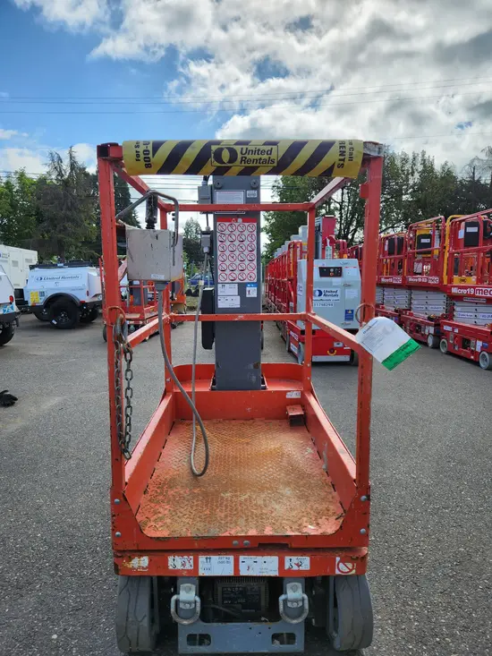 2018 Skyjack SJ12 Self-Propelled One-Person Lift