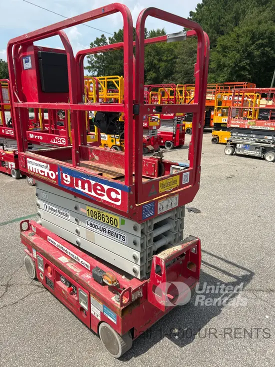 2019 MEC MICRO 19 Scissor Lift