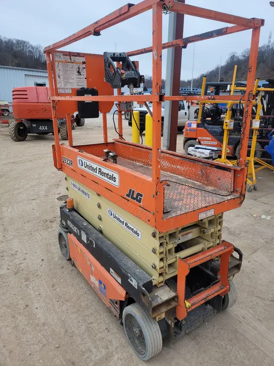 2017 JLG 1932R Scissor Lift