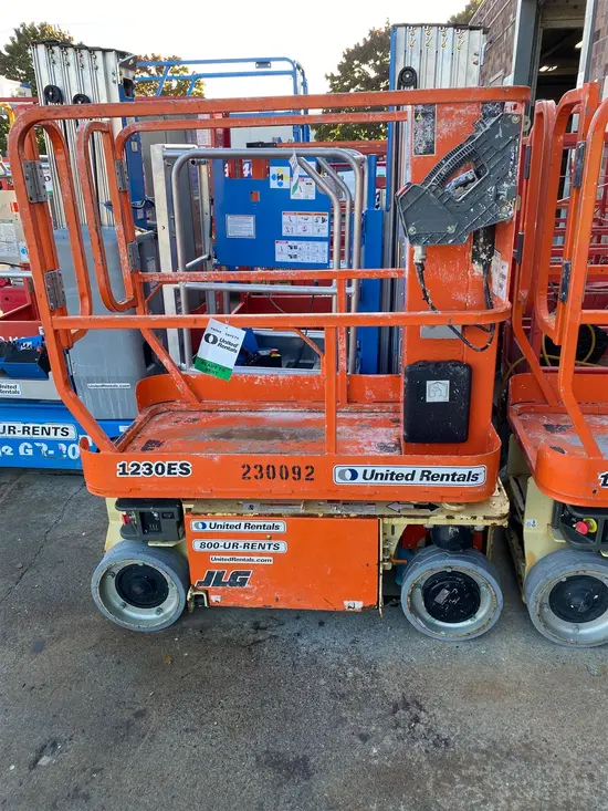 2019 JLG 1230ES Self-Propelled One-Person Lift