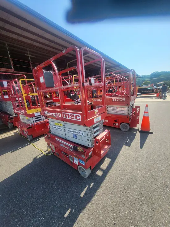 2019 MEC MICRO 19 Scissor Lift