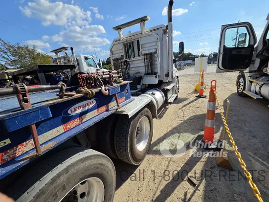 2020 Freightliner CA113DCD6X4