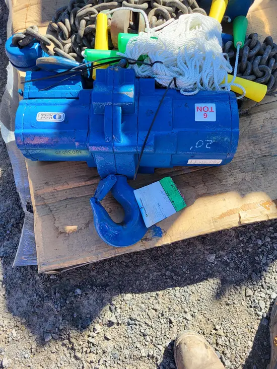 2012 JD NEUHAUS PROFI 10T Hoist