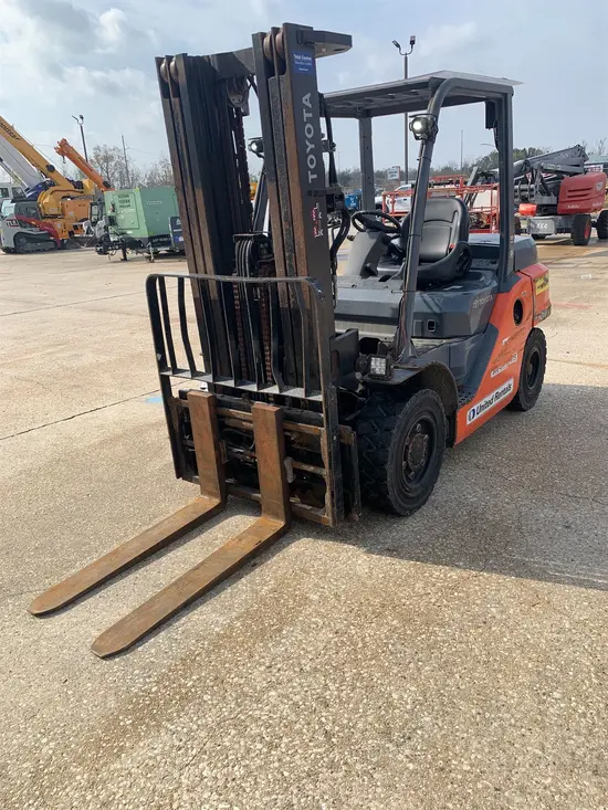 2021 Toyota 8FD35U Forklift