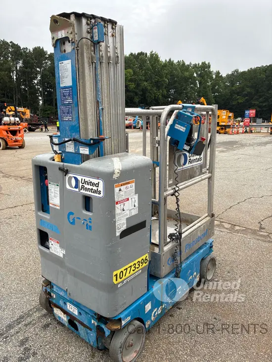 2018 Genie GR-20 Self-Propelled One-Person Lift