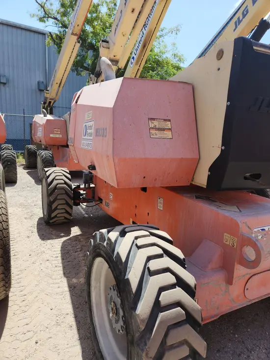2017 JLG 800AJ Articulating Boom Lift