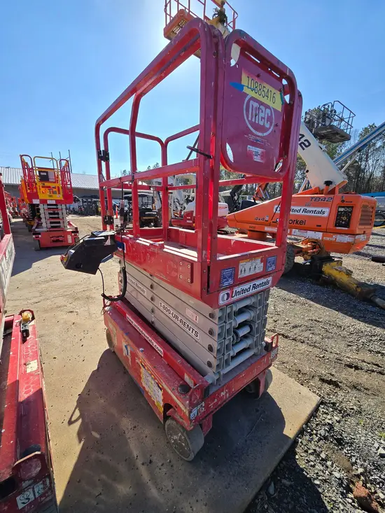 2019 MEC MICRO 19 Scissor Lift