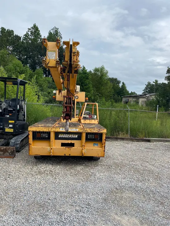 2014 Broderson IC-80-3J