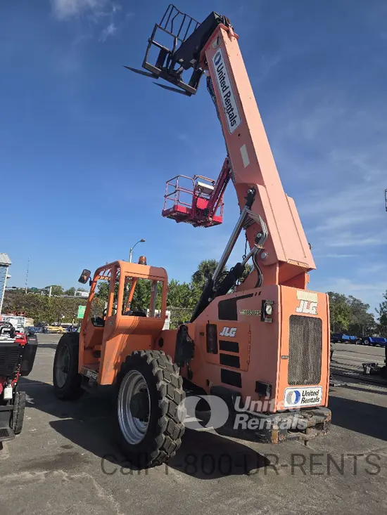 2018 SKYTRAK 8042 Forklift