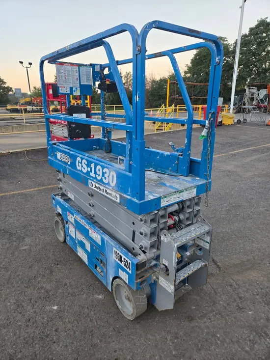 2016 Genie GS-1930 Scissor Lift