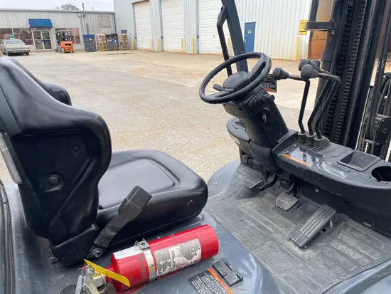 2019 Toyota 8FGU30 Warehouse Forklift