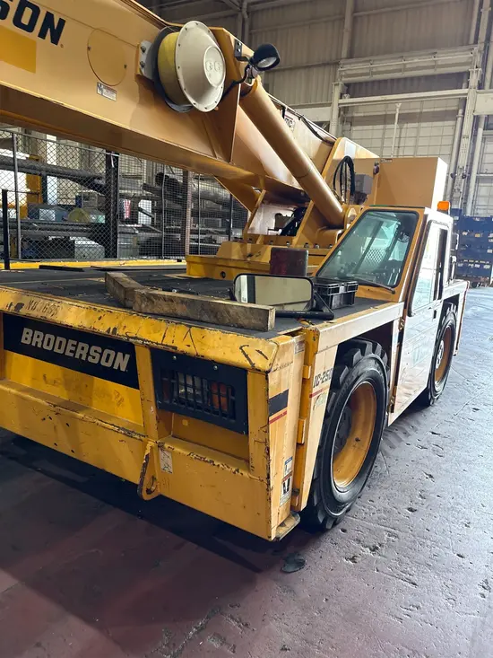 2014 Broderson IC-250-3D